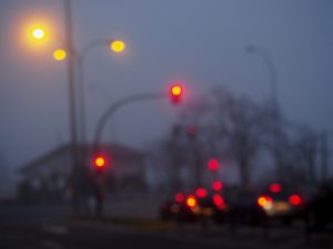 Niebla en la avenida de la Baja Navarra, Pamplona.