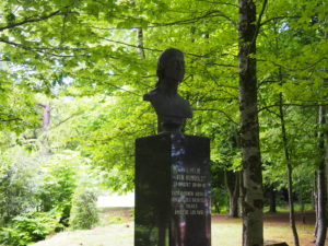 Monumento a Humboldt en Gernika.